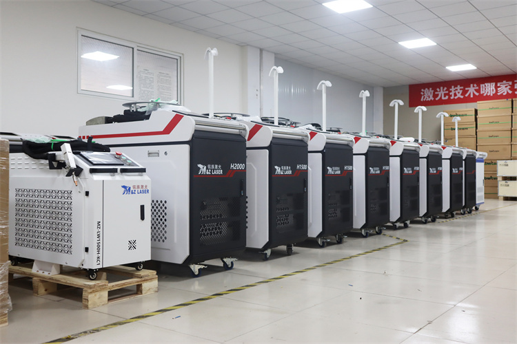 手持激光焊接機(jī) 手持激光焊接機(jī)